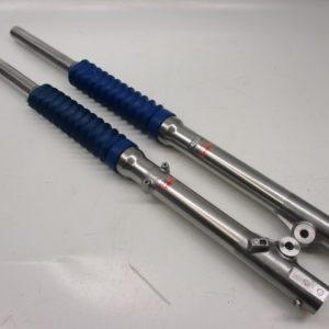 Voorvork links + rechts met blauwe rubbers 35mm Honda MTX80R NOS