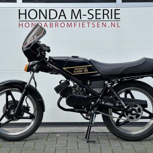 Schitterende volledig nieuw opgebouwde en gerestaureerde Honda MB50 JPS