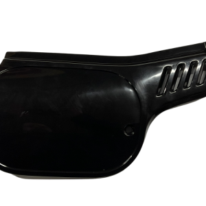 Zijkap rechts – Kleur: Black (NH1)
