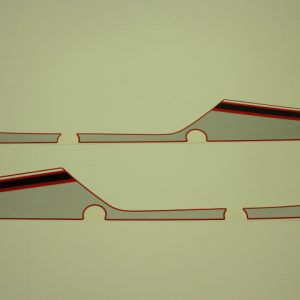 Stickerset achterkap – Zwart/rood/wit/grijs – model ’83-’84, R110 Monza Red